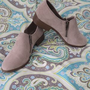 American Eagle By Payless Taupe Ankle Boots